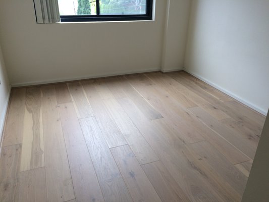 Oak Flooring - Lime Wash2